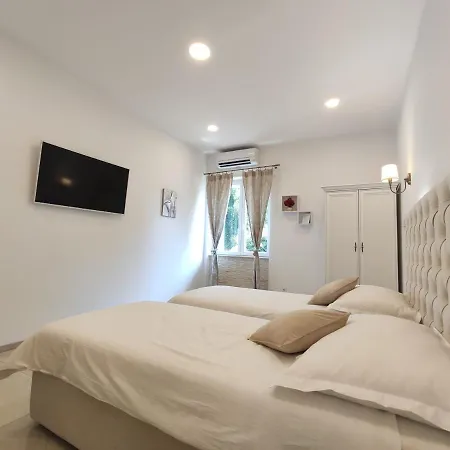 Summer Breeze Luxury 3* Spalato