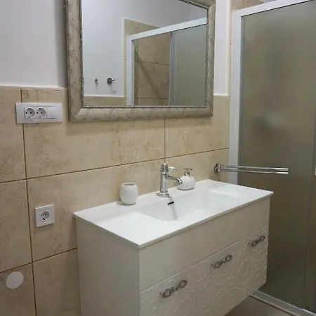 Summer Breeze Luxury Pensionat 3*